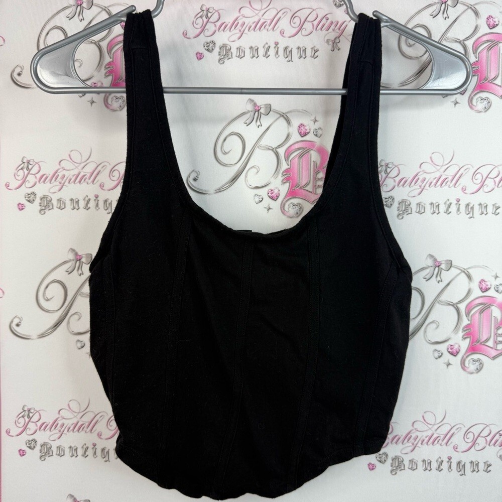 Design Lab Lord & Taylor tank top crop swoop neck Black Scoop Tank Top